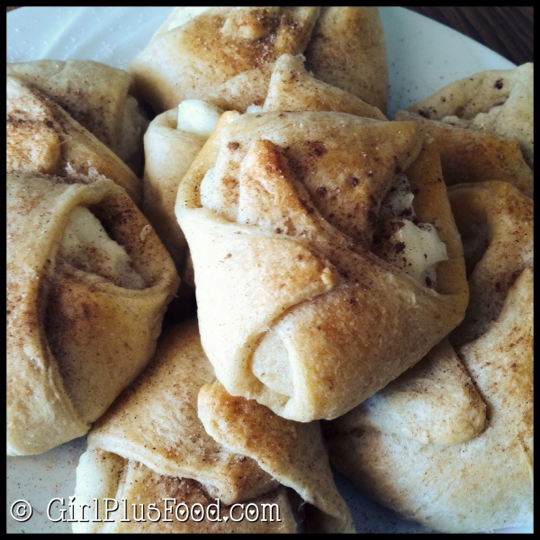 cream cheese crescent roll puffs